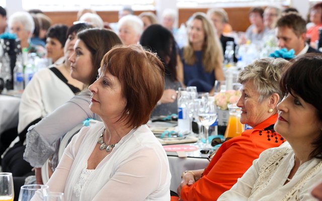 Gansbaai SUPERSPAR CHANEL VROUEOGGEND 9